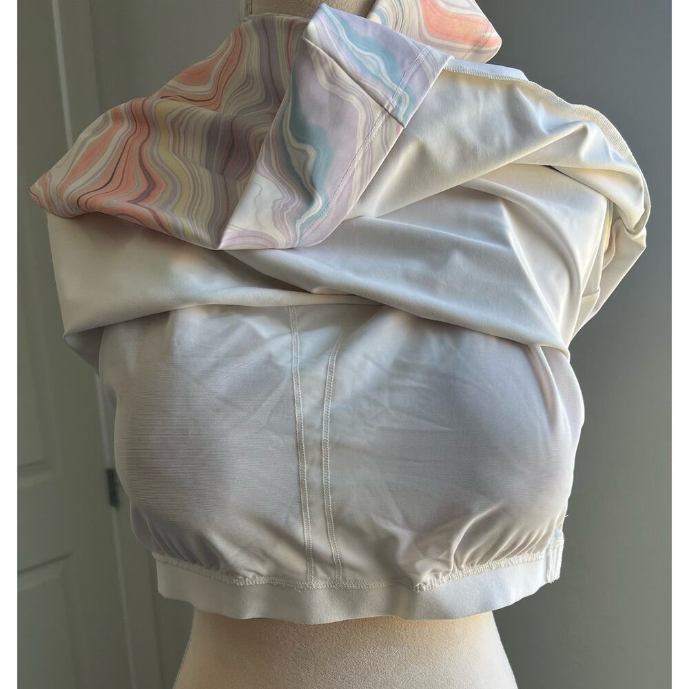 Old Navy Sleeveless Powersoft Performance Racer-B… - image 8